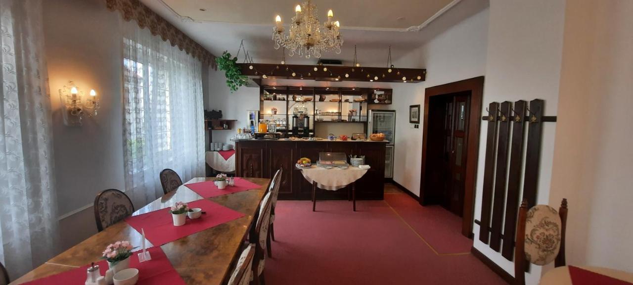 Hotel Excellent Prague Ngoại thất bức ảnh