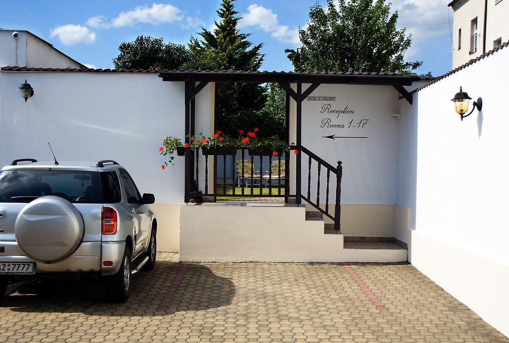 Hotel Excellent Prague Ngoại thất bức ảnh